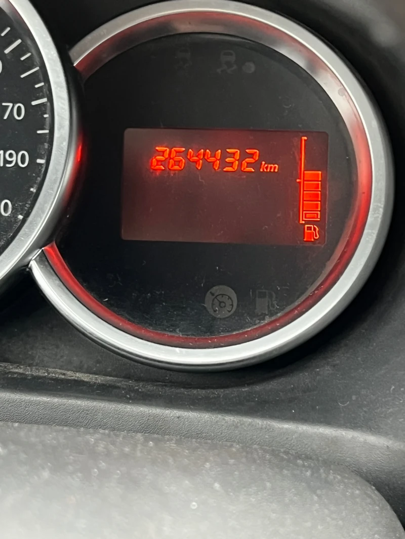 Dacia Logan * 1.0SCe* 73hp* КЛИМАТИК* ГАЗ* , снимка 13 - Автомобили и джипове - 52707850