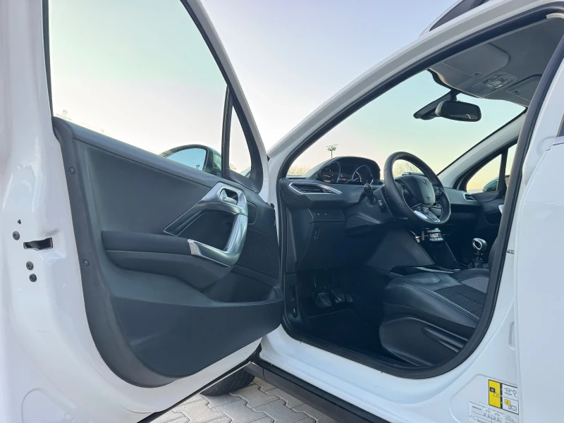 Peugeot 2008 1.6HDI FULL EURO-6, снимка 9 - Автомобили и джипове - 52913962