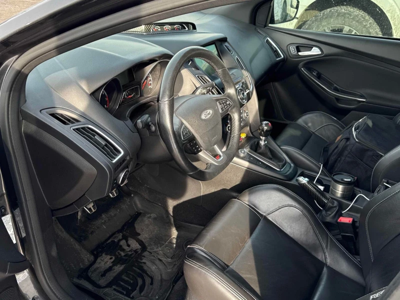 Ford Focus ST С РЕГИСТРАЦИЯ & АВТО КРЕДИТ, снимка 7 - Автомобили и джипове - 53564036