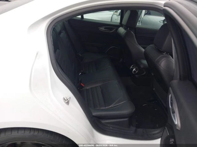 Alfa Romeo Giulia TI PREMIUM SPORT/CAM/FULL, снимка 8 - Автомобили и джипове - 54973265