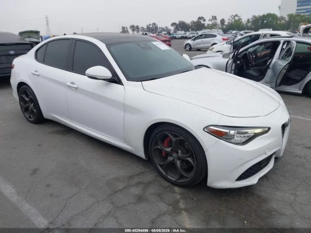 Alfa Romeo Giulia TI PREMIUM SPORT/CAM/FULL