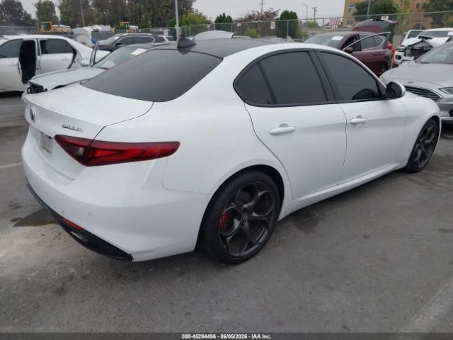 Alfa Romeo Giulia TI PREMIUM SPORT/CAM/FULL, снимка 4 - Автомобили и джипове - 54973265