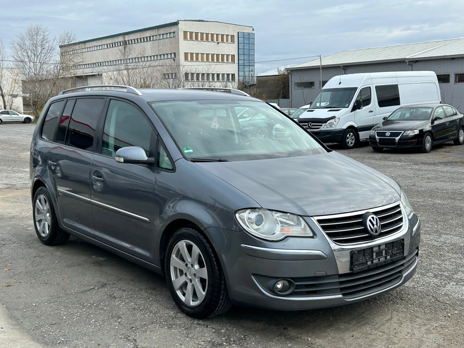 VW Touran 2.0 TDI 140  - изображение 3