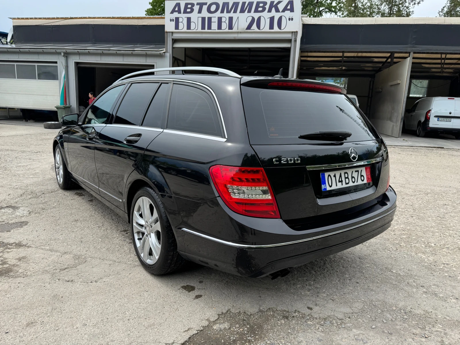 Mercedes-Benz C 200  - изображение 4