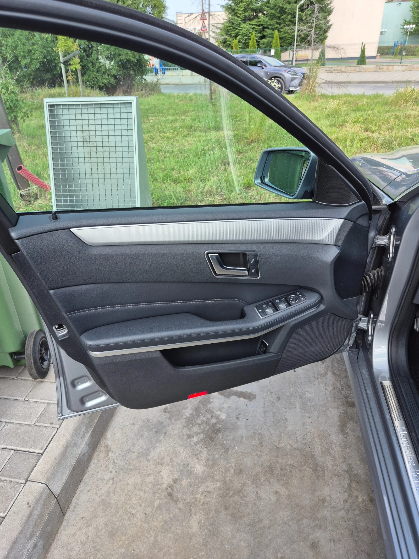 Mercedes-Benz E 250 Директно впръскване  - изображение 10