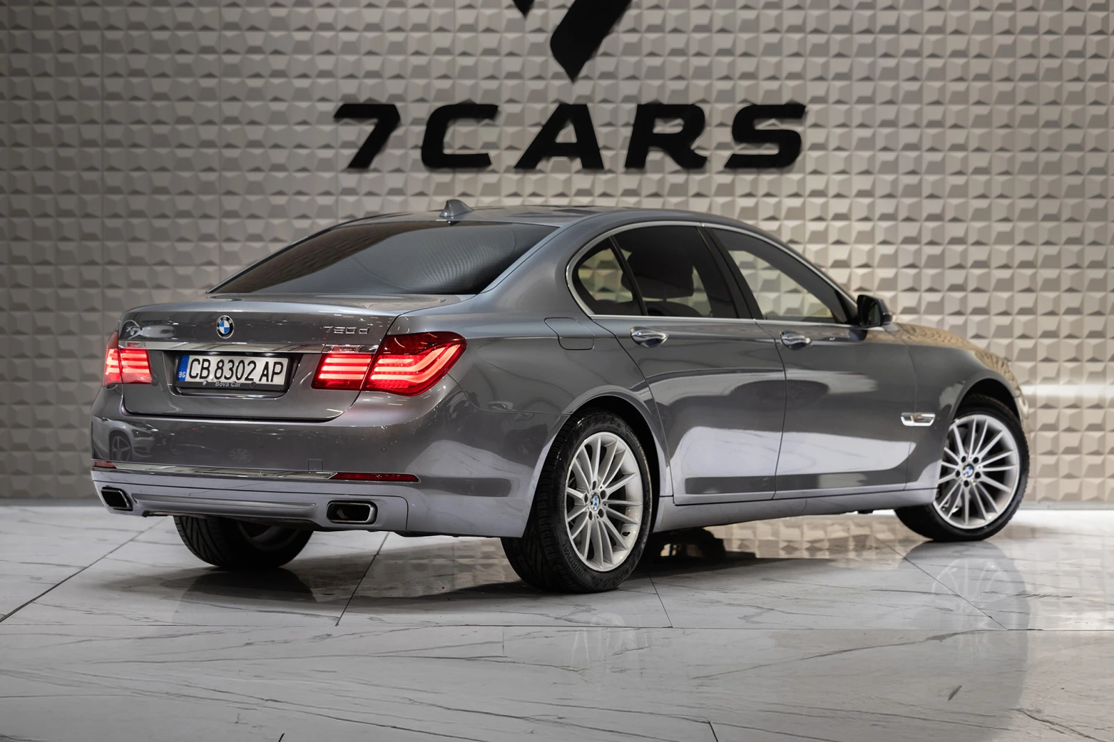 BMW 750 xDrive * Вакум на вратите * Харман/Кардон *  - изображение 6