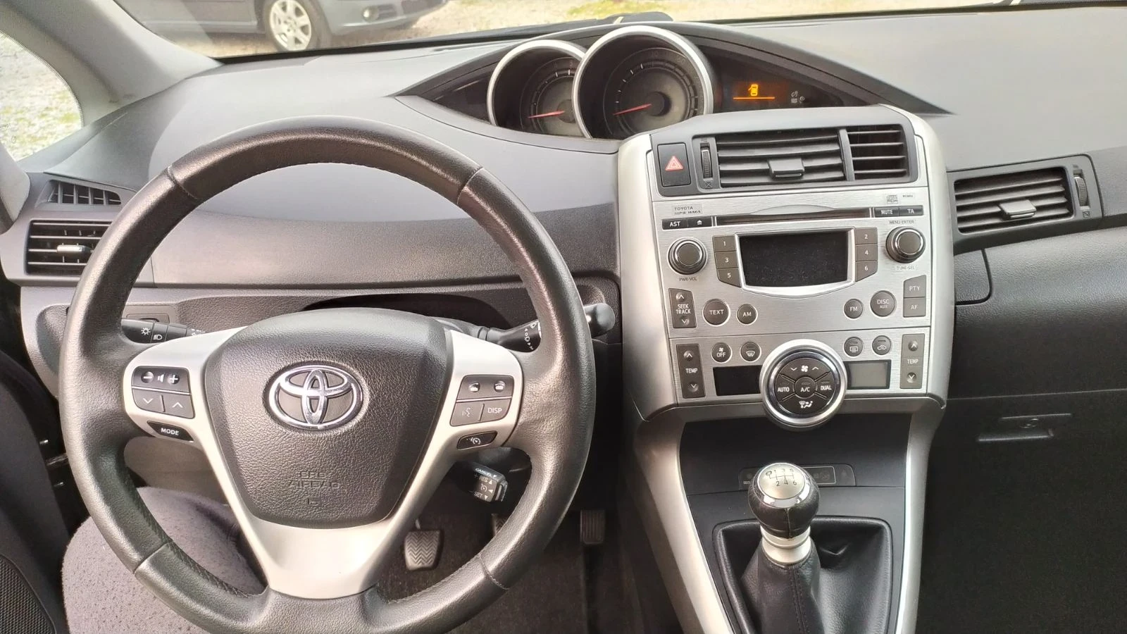 Toyota Verso D4D 126 кс - изображение 8