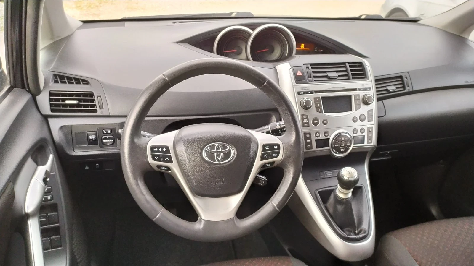 Toyota Verso D4D 126 кс - изображение 7