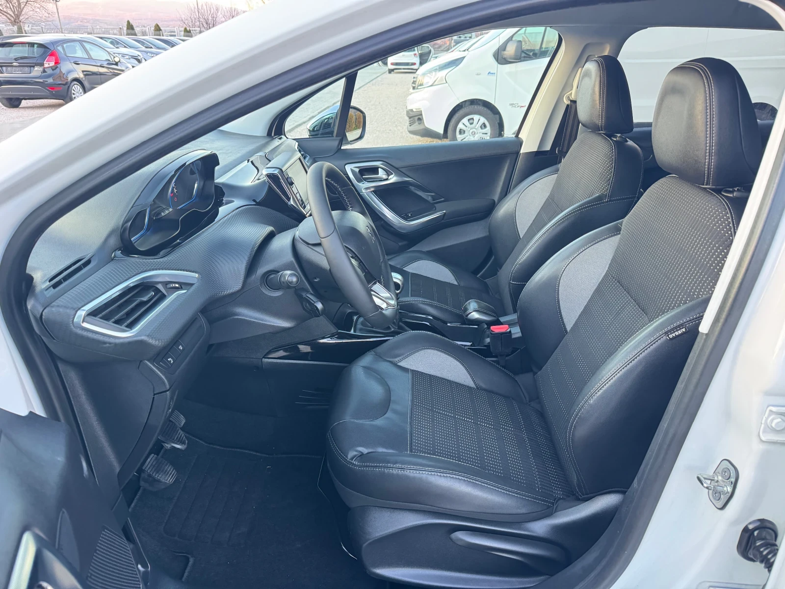 Peugeot 2008 1.6HDI FULL EURO-6 - изображение 10