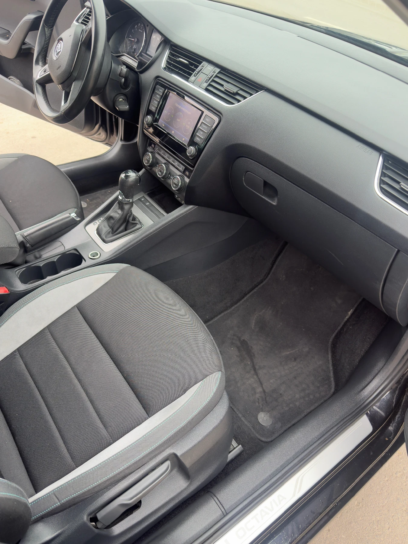 Skoda Octavia 2.0 TDI Joy 150 k.c, снимка 8 - Автомобили и джипове - 53813449