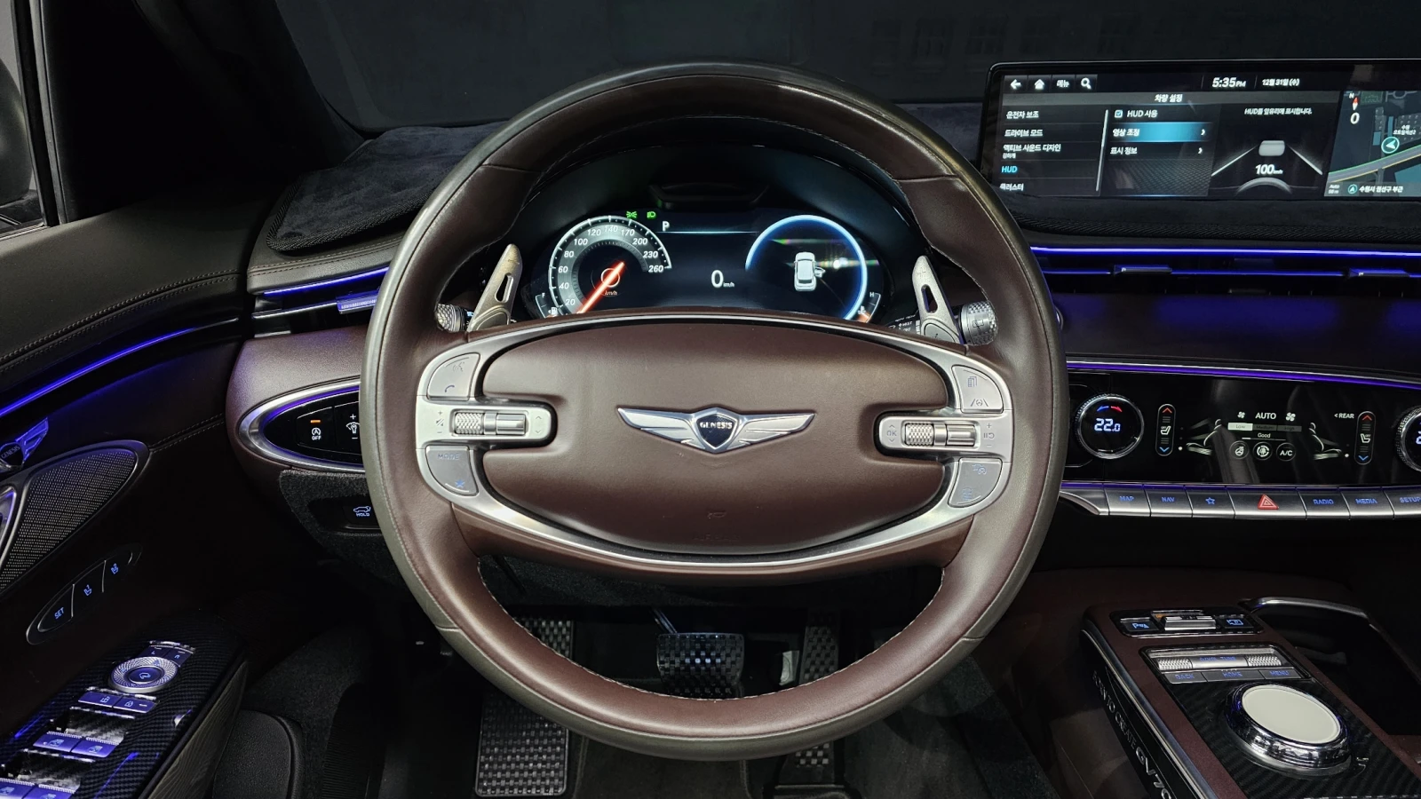 Genesis GV70 3.5T/AWD/Пълна сервизна история !!!, снимка 12 - Автомобили и джипове - 53986819