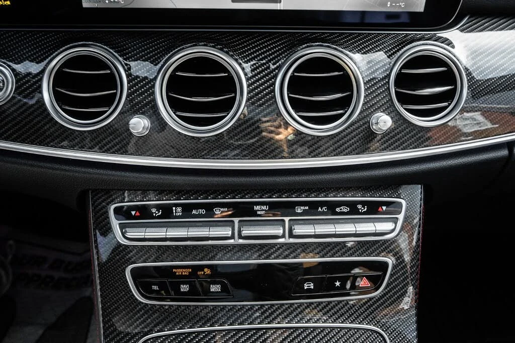 Mercedes-Benz E 53 AMG 4MATIC* АвтоКредит* (ЦЕНА ДО БГ), снимка 12 - Автомобили и джипове - 54058250