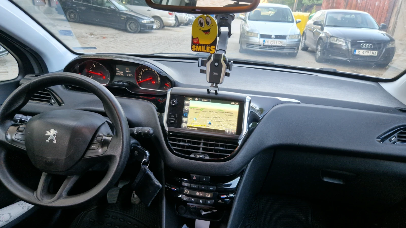 Peugeot 208 1.6 hdi, снимка 4 - Автомобили и джипове - 54123598