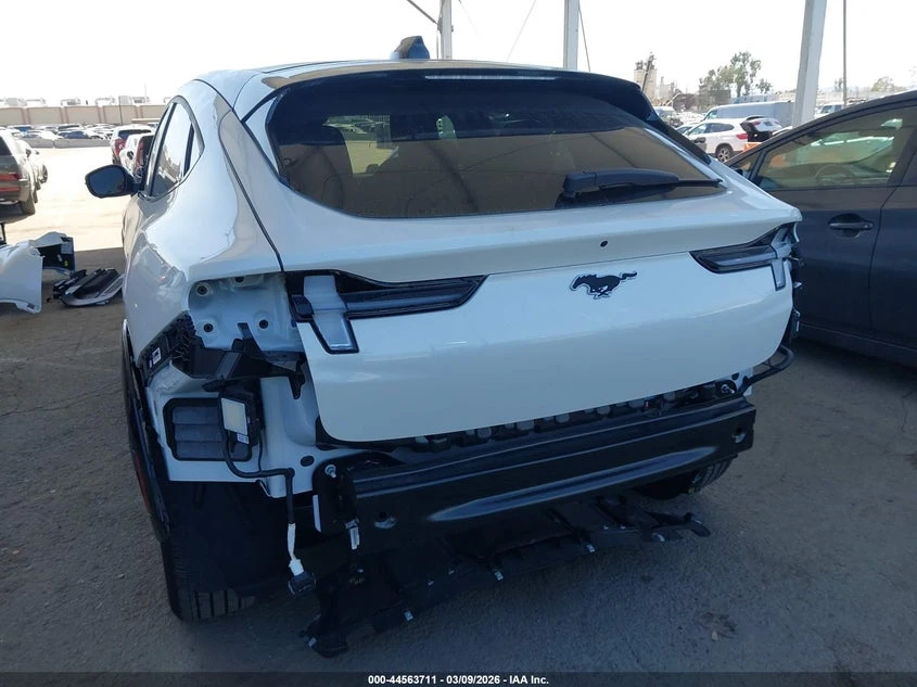 Ford Mustang Mach-E Premium, снимка 6 - Автомобили и джипове - 54216593