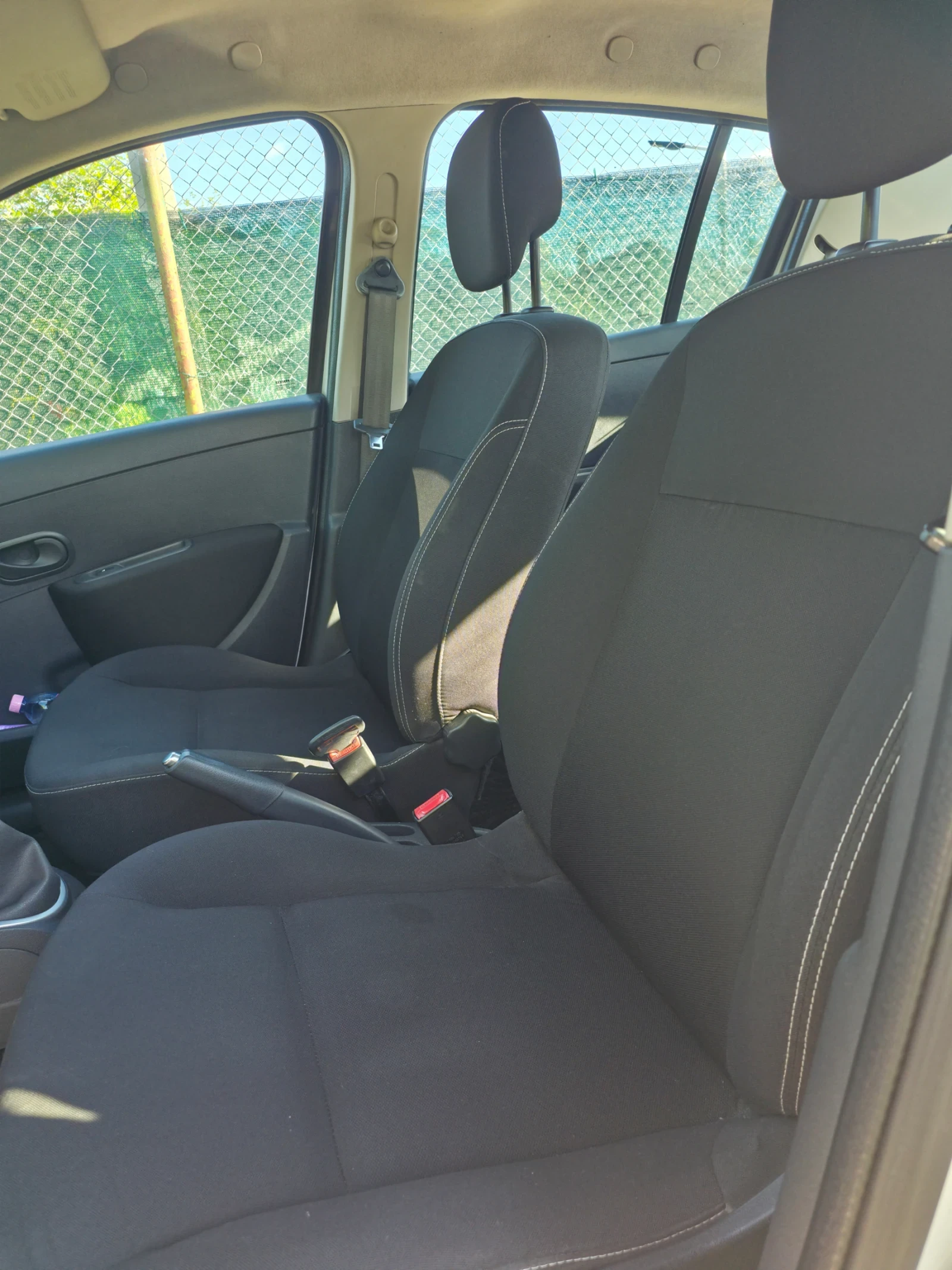 Renault Clio 1.5 dCi, снимка 6 - Автомобили и джипове - 54556071