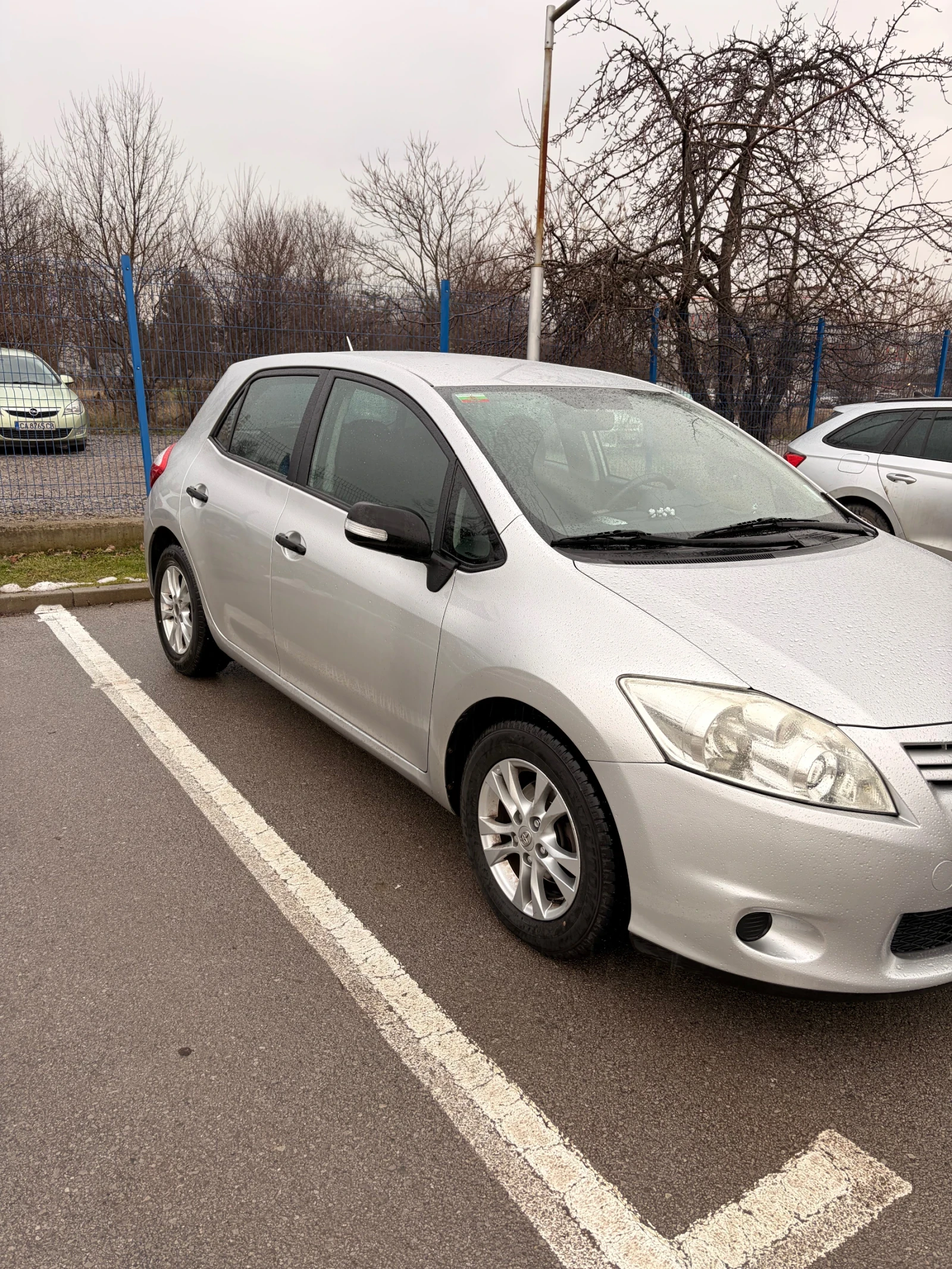 Toyota Auris, снимка 2 - Автомобили и джипове - 54718726