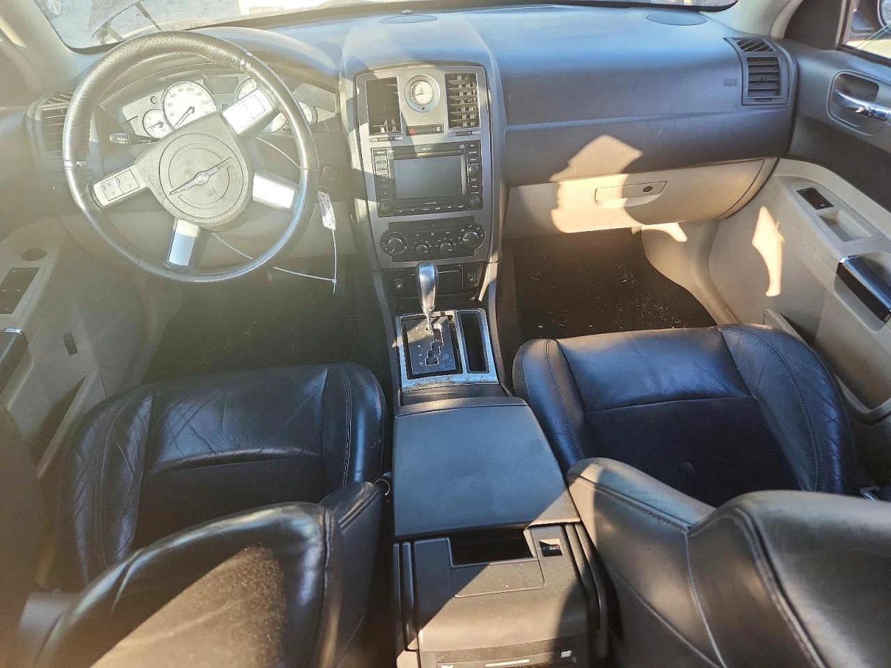 Chrysler 300c SRT8 6.1 , снимка 5 - Автомобили и джипове - 54748367
