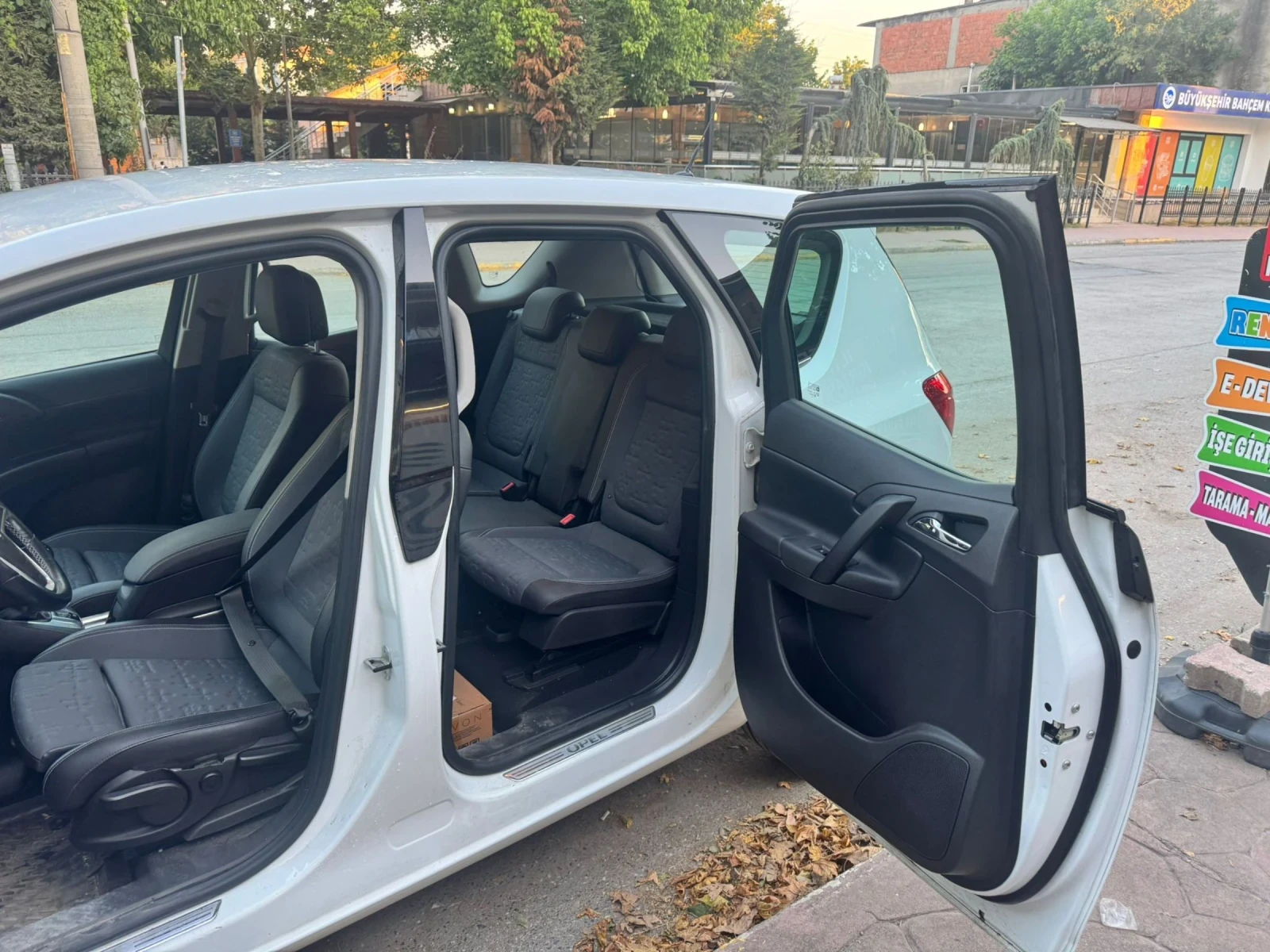 Opel Meriva, снимка 7 - Автомобили и джипове - 55121816