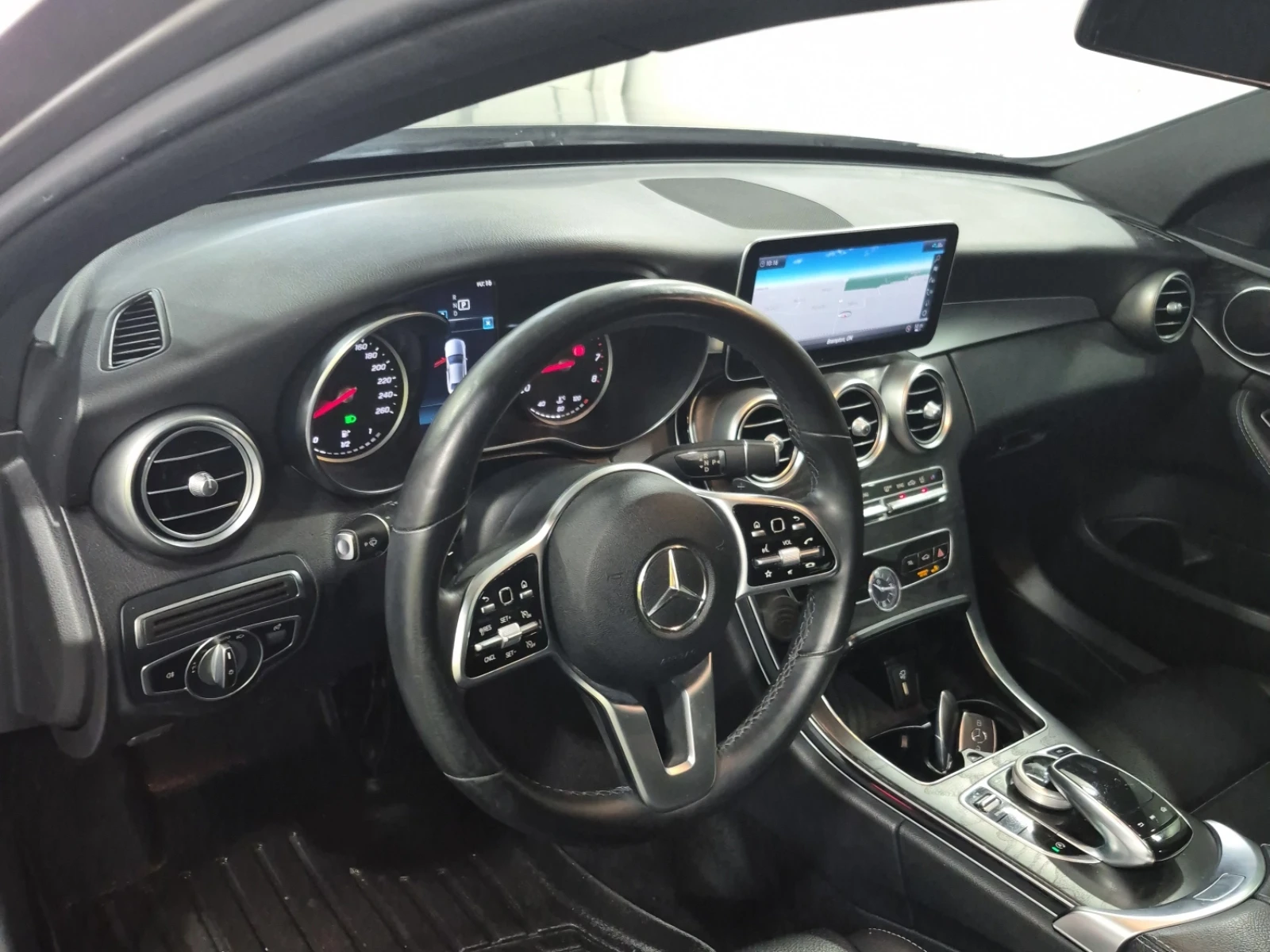 Mercedes-Benz C 300 4MATIC AMG Line, снимка 8 - Автомобили и джипове - 55448221