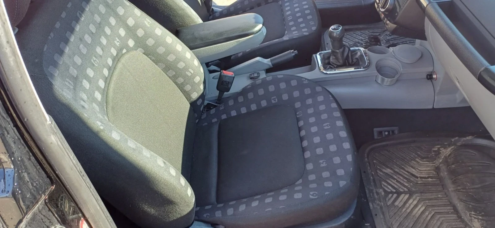 VW Beetle 1.8 TI, снимка 10 - Автомобили и джипове - 55503760