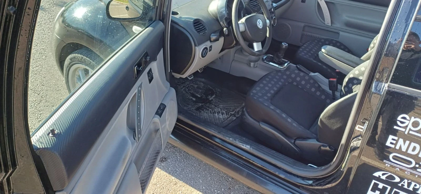 VW Beetle 1.8 TI, снимка 7 - Автомобили и джипове - 55503760
