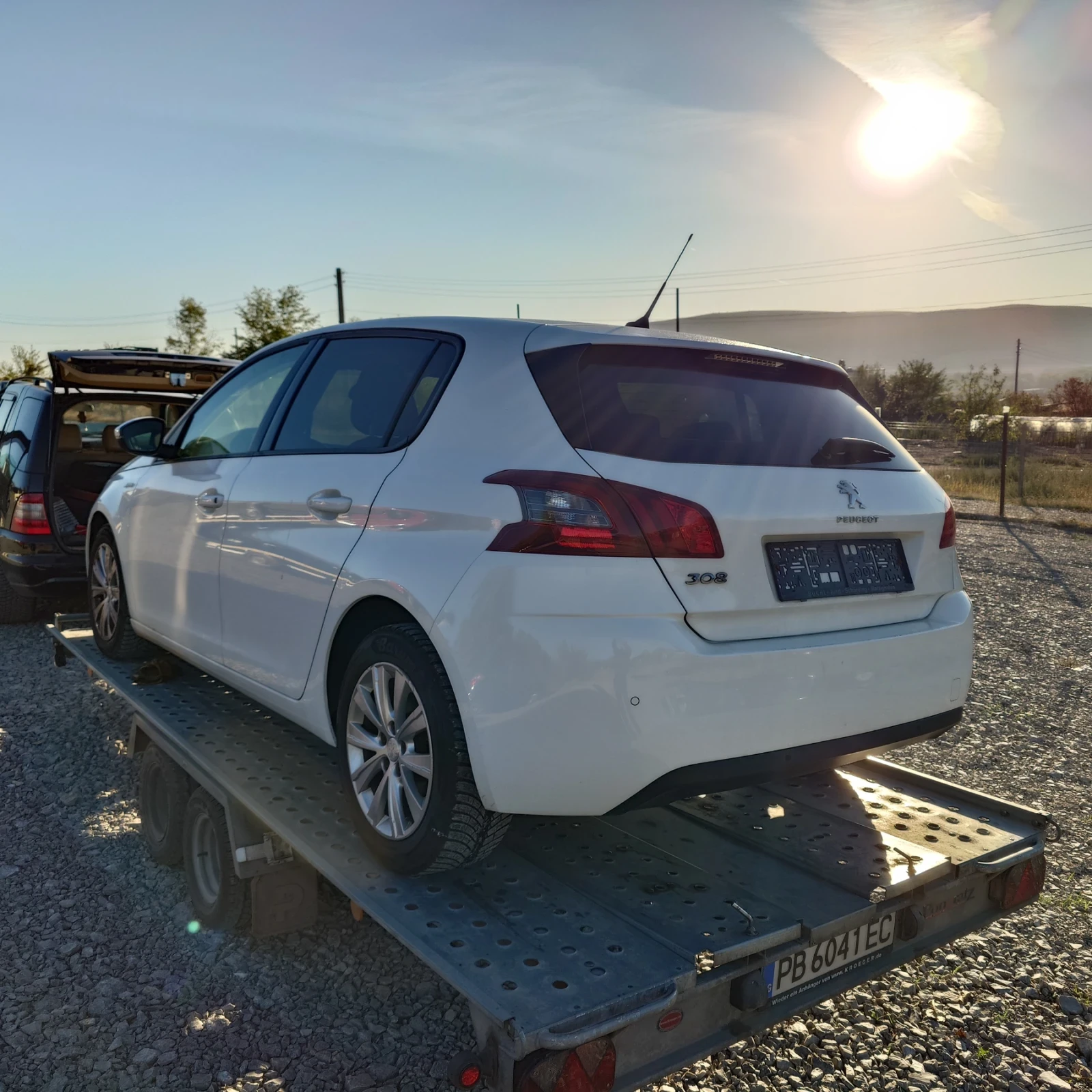 Peugeot 308 1.5HDI, снимка 2 - Автомобили и джипове - 56343528