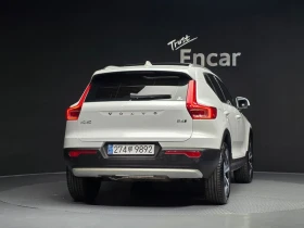 Volvo XC40 2.0 197 hp Automatic, снимка 4
