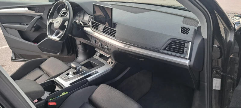 Audi Q5 2.0 TDI, снимка 11 - Автомобили и джипове - 51610125