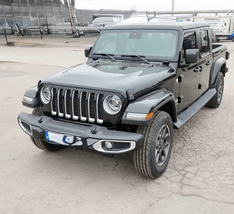 Jeep Gladiator, снимка 3 - Автомобили и джипове - 52486381