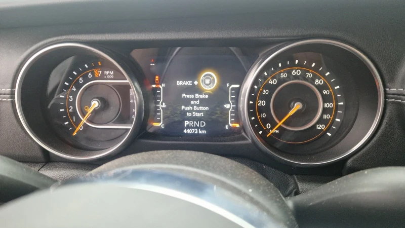 Jeep Gladiator, снимка 7 - Автомобили и джипове - 52486381