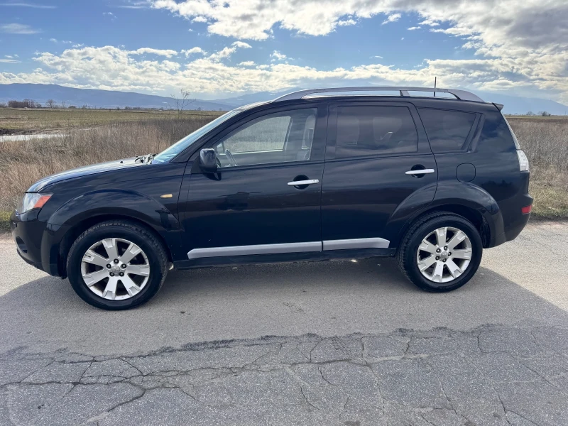 Mitsubishi Outlander 2.0D 4х4 Navi 7 места, снимка 8 - Автомобили и джипове - 53565170