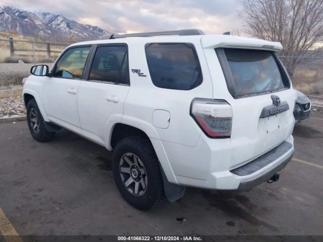 Toyota 4runner, снимка 4 - Автомобили и джипове - 48604313