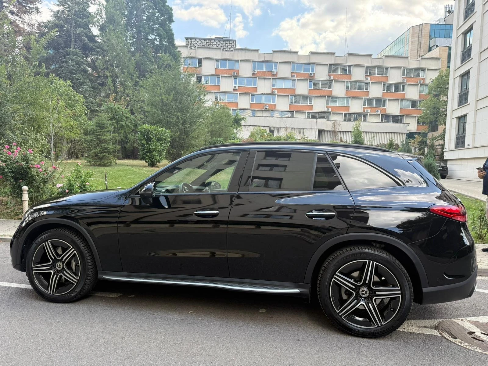 Mercedes-Benz GLC 220 D AMG 4Matic ОБДУХВАНЕ PANO HUD DISTRONIC FULL   - изображение 5