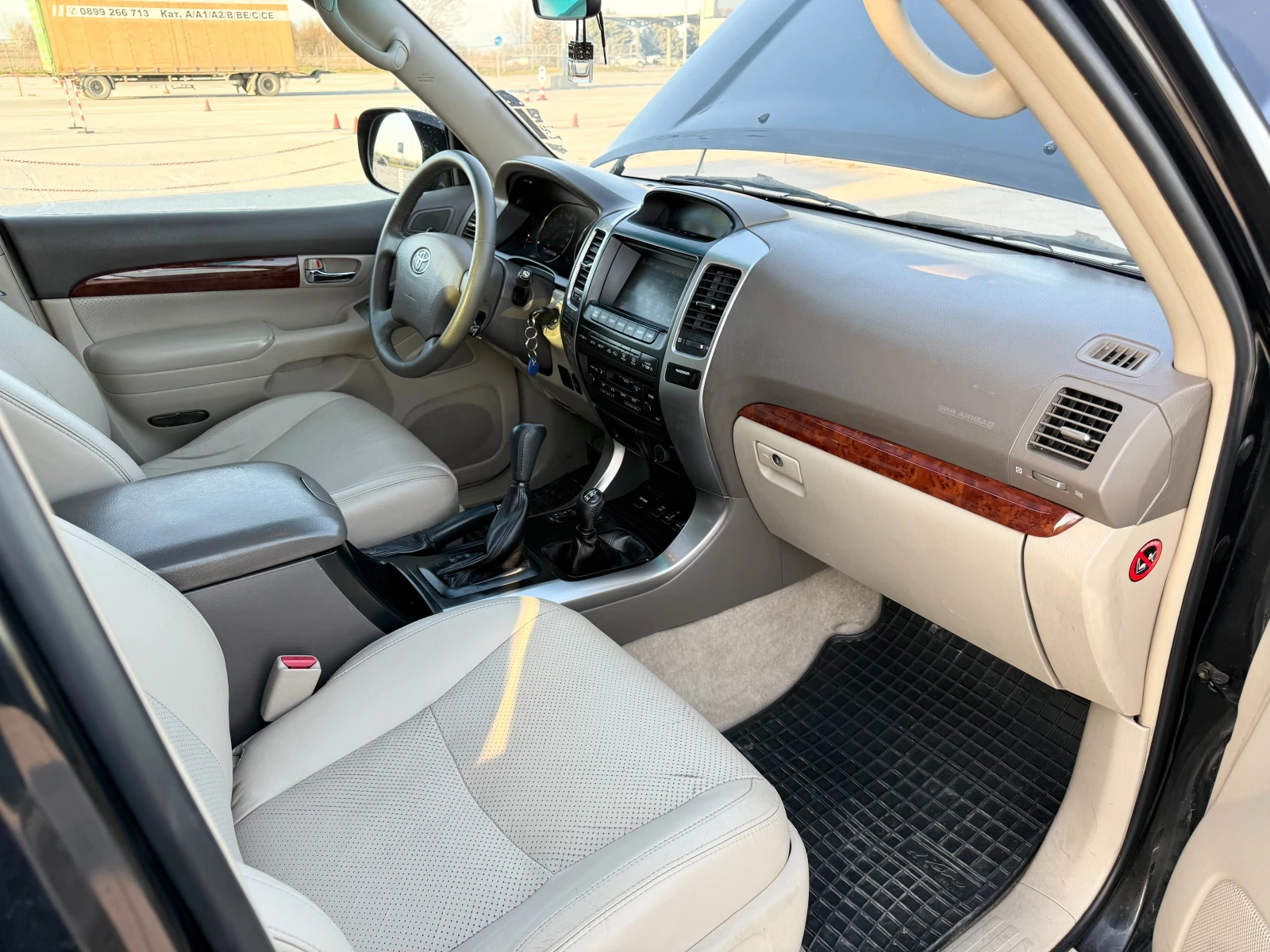 Toyota Land cruiser, снимка 9 - Автомобили и джипове - 53817794