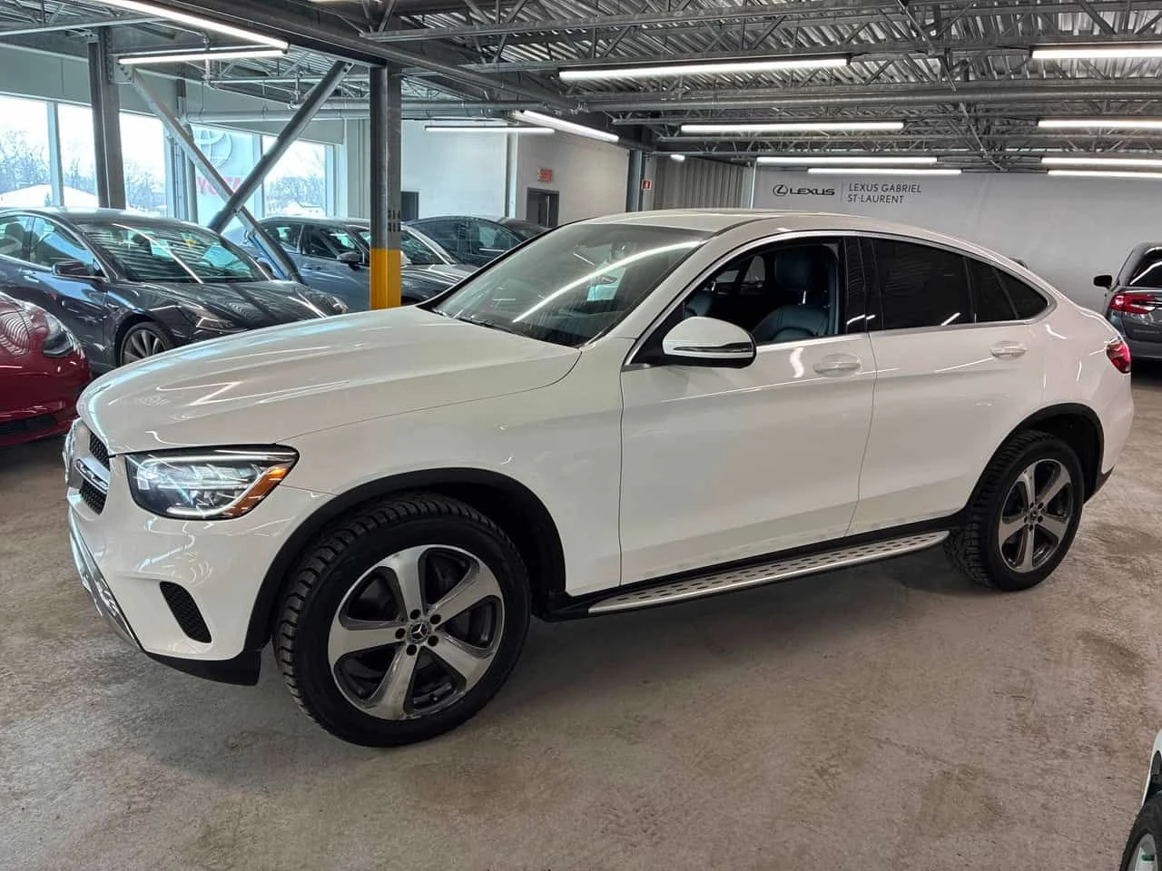 Mercedes-Benz GLC 300 COUPE 4MATIC * ПОДГРЕВИ* ПАНОРАМА* КАМЕРА* , снимка 3 - Автомобили и джипове - 53990989