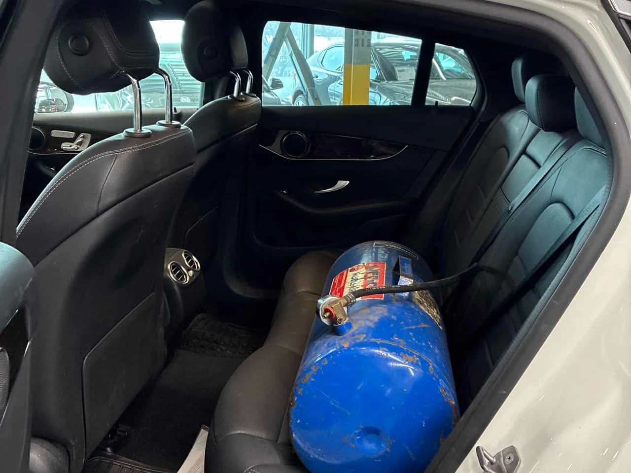 Mercedes-Benz GLC 300 COUPE 4MATIC * ПОДГРЕВИ* ПАНОРАМА* КАМЕРА* , снимка 11 - Автомобили и джипове - 53990989