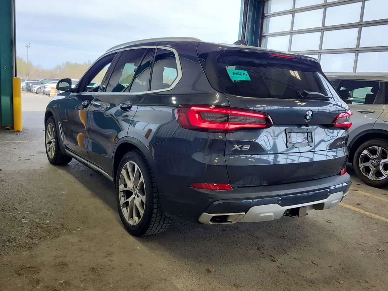 BMW X5 * xDrive40i * ПОДГРЕВИ * ПАНО * 2 КЛЮЧА * CARFAX *, снимка 4 - Автомобили и джипове - 54348763