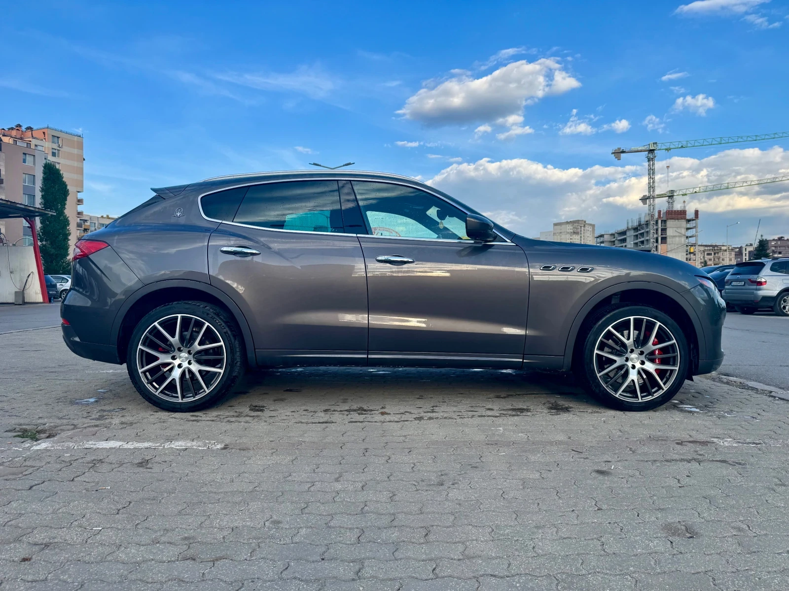 Maserati Levante 424 hp, снимка 5 - Автомобили и джипове - 54443873