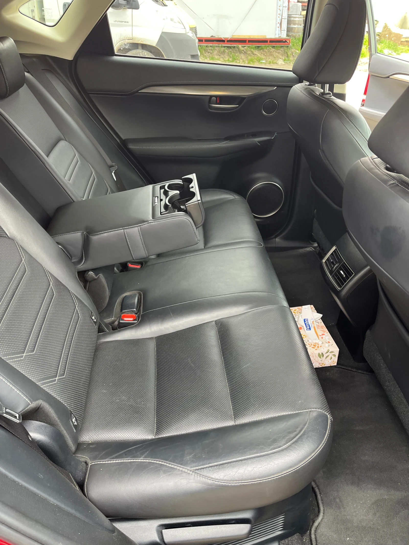 Lexus NX 300h, снимка 14 - Автомобили и джипове - 54786423