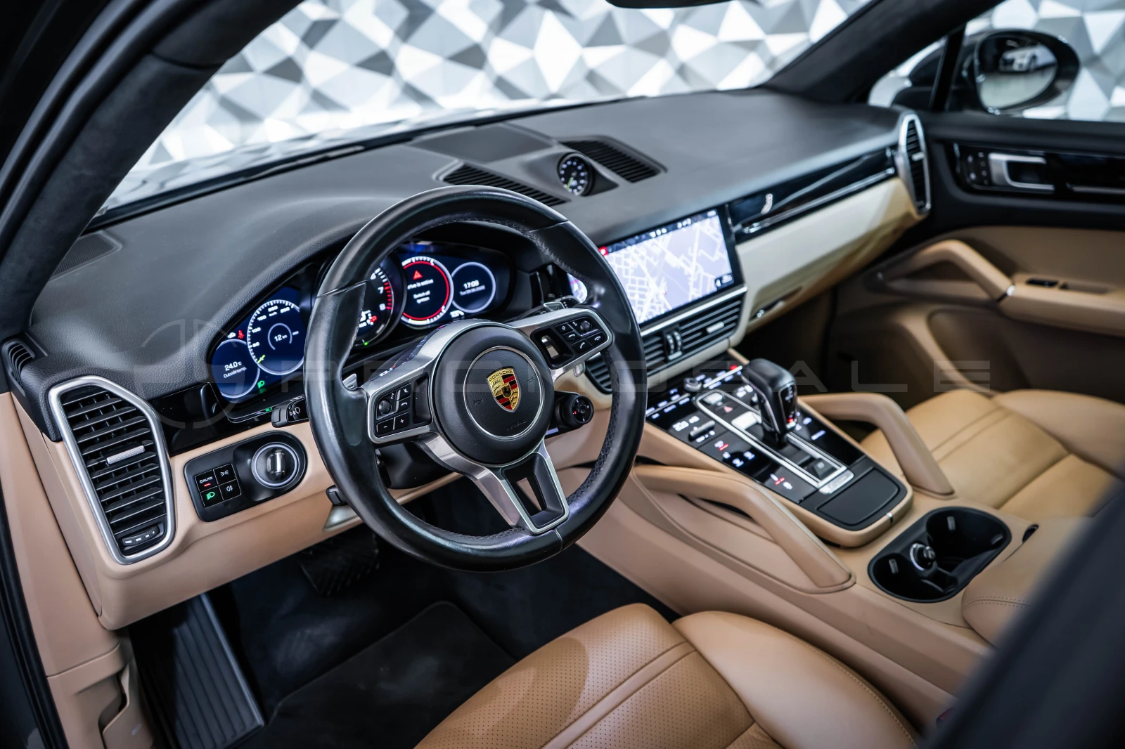Porsche Cayenne E-Hybrid Coupe PANO* SPORT CHRONO* BOSE, снимка 8 - Автомобили и джипове - 54869628
