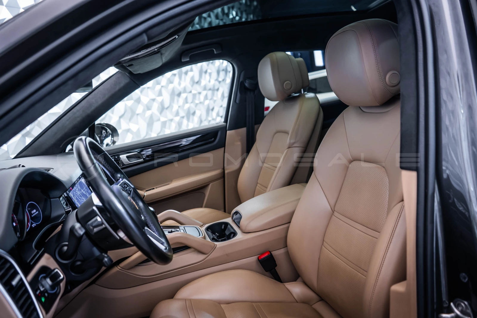 Porsche Cayenne E-Hybrid Coupe PANO* SPORT CHRONO* BOSE, снимка 12 - Автомобили и джипове - 54869628
