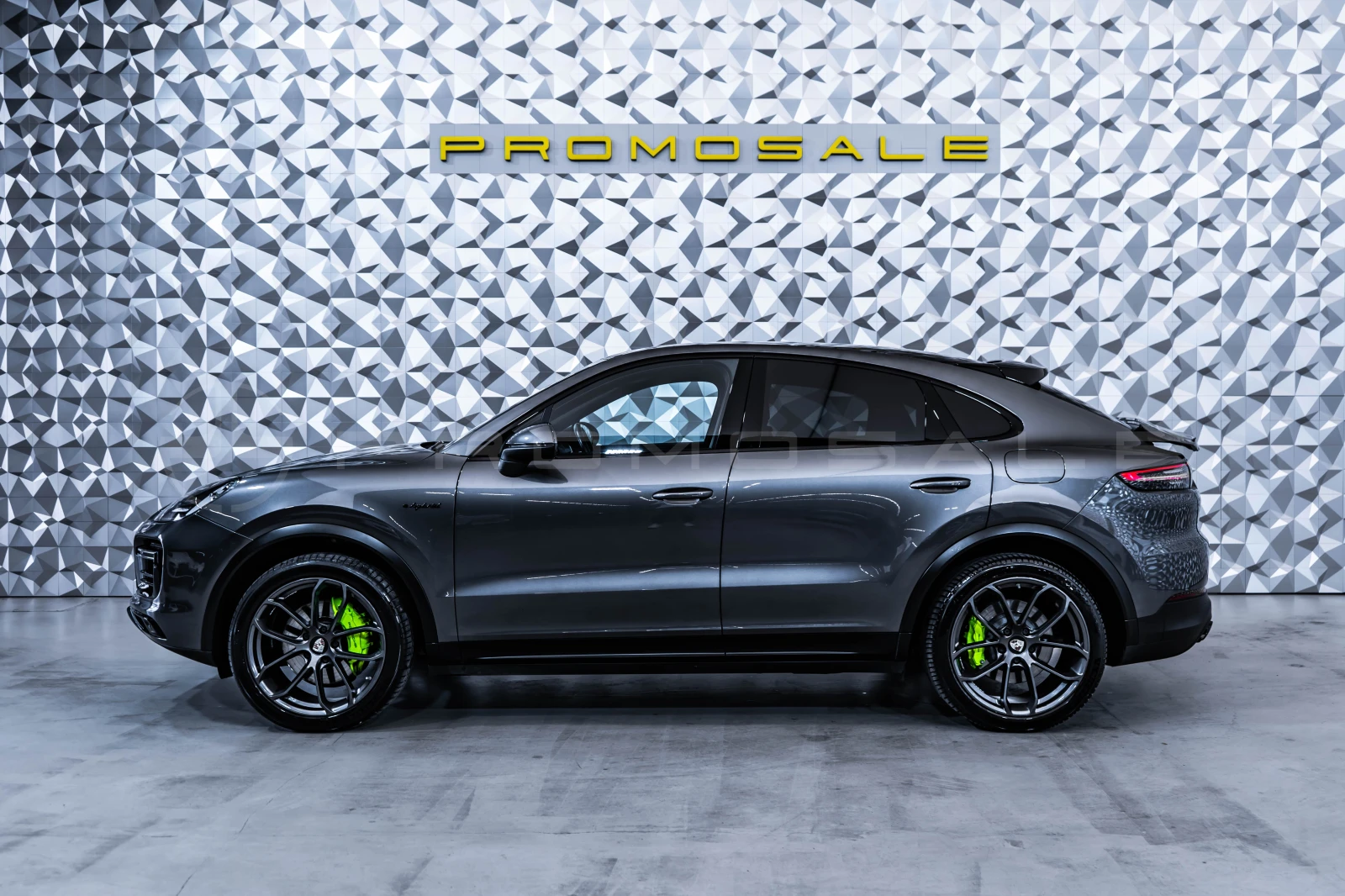 Porsche Cayenne E-Hybrid Coupe PANO* SPORT CHRONO* BOSE, снимка 3 - Автомобили и джипове - 54869628