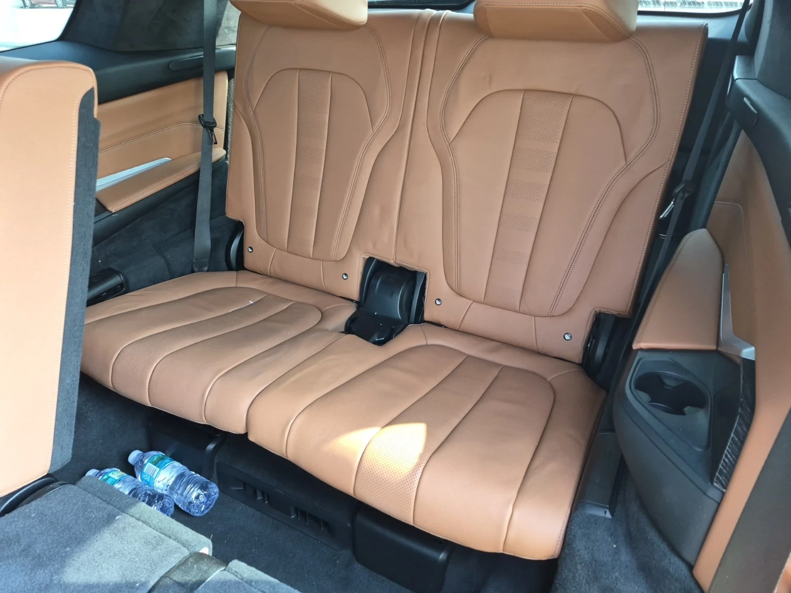 BMW X7 40I * M ПАКЕТ * SWAROVSKI * 360 * 7 МЕСТА * CARFAX, снимка 11 - Автомобили и джипове - 55058558