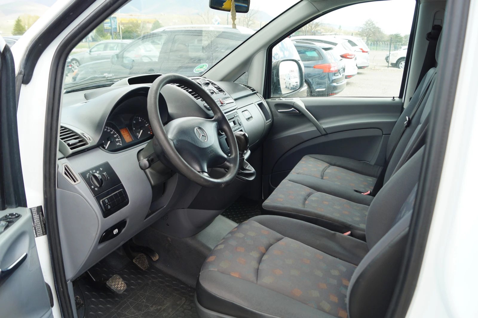 Mercedes-Benz Vito 2.2d 9места, снимка 9 - Бусове и автобуси - 54194635
