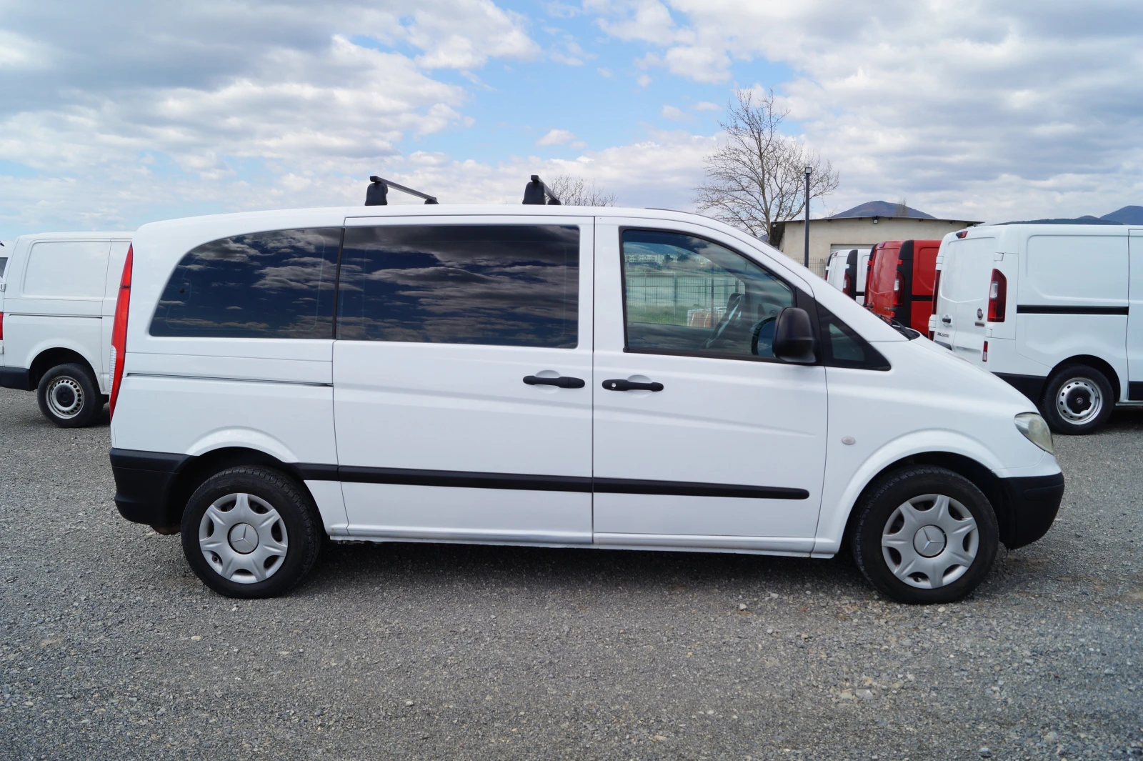 Mercedes-Benz Vito 2.2d 9места, снимка 2 - Бусове и автобуси - 54194635