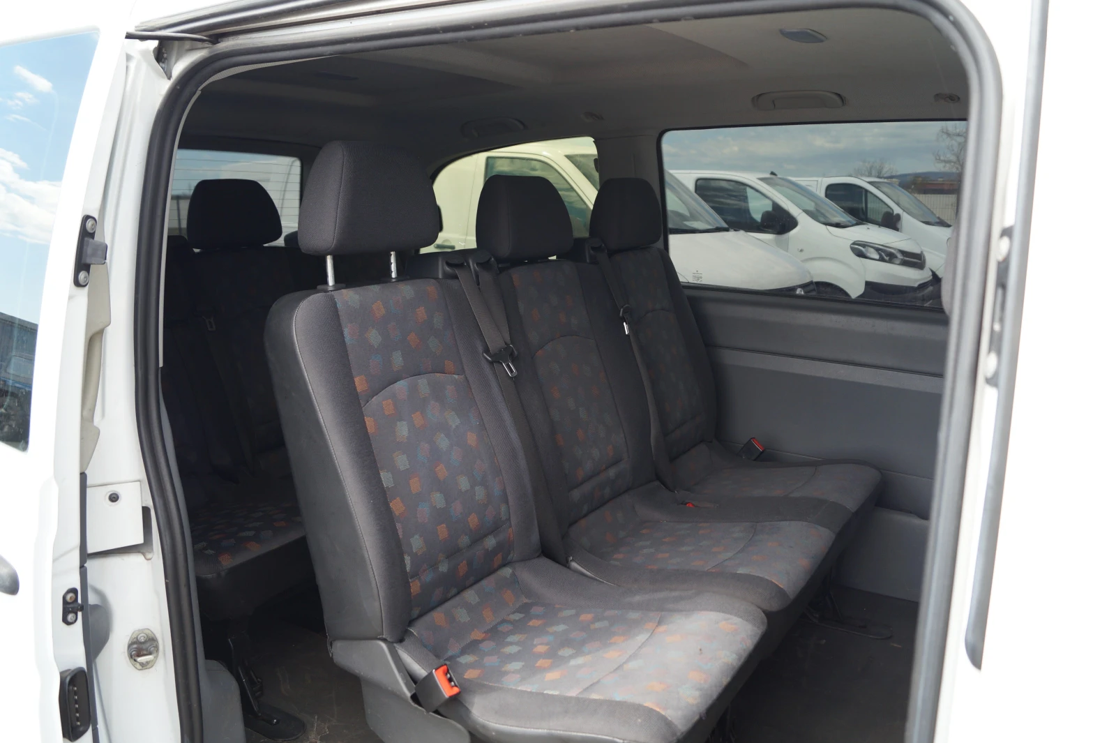 Mercedes-Benz Vito 2.2d 9места, снимка 10 - Бусове и автобуси - 54194635