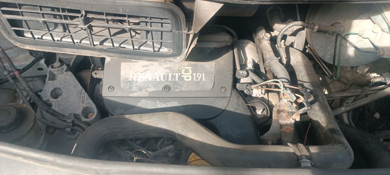 Renault Trafic 1.9DCI скорости , снимка 7 - Бусове и автобуси - 56388925