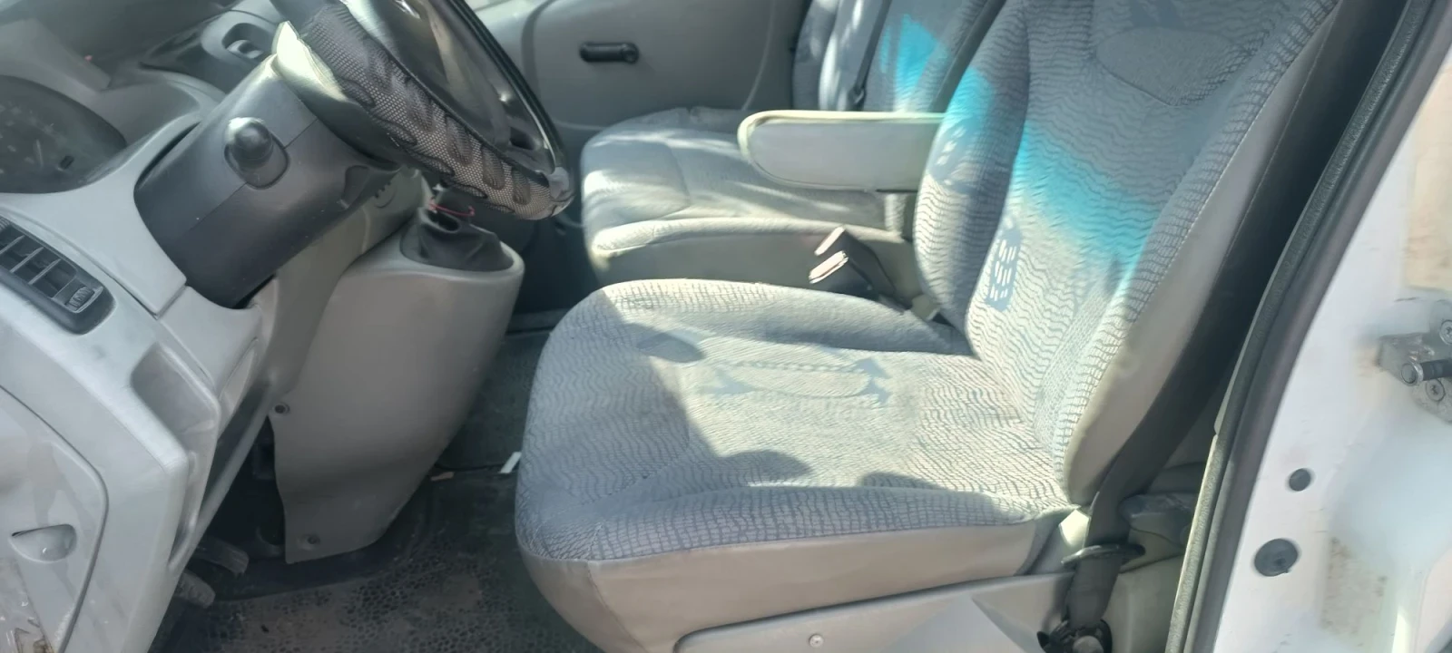 Renault Trafic 1.9DCI скорости , снимка 8 - Бусове и автобуси - 56388925