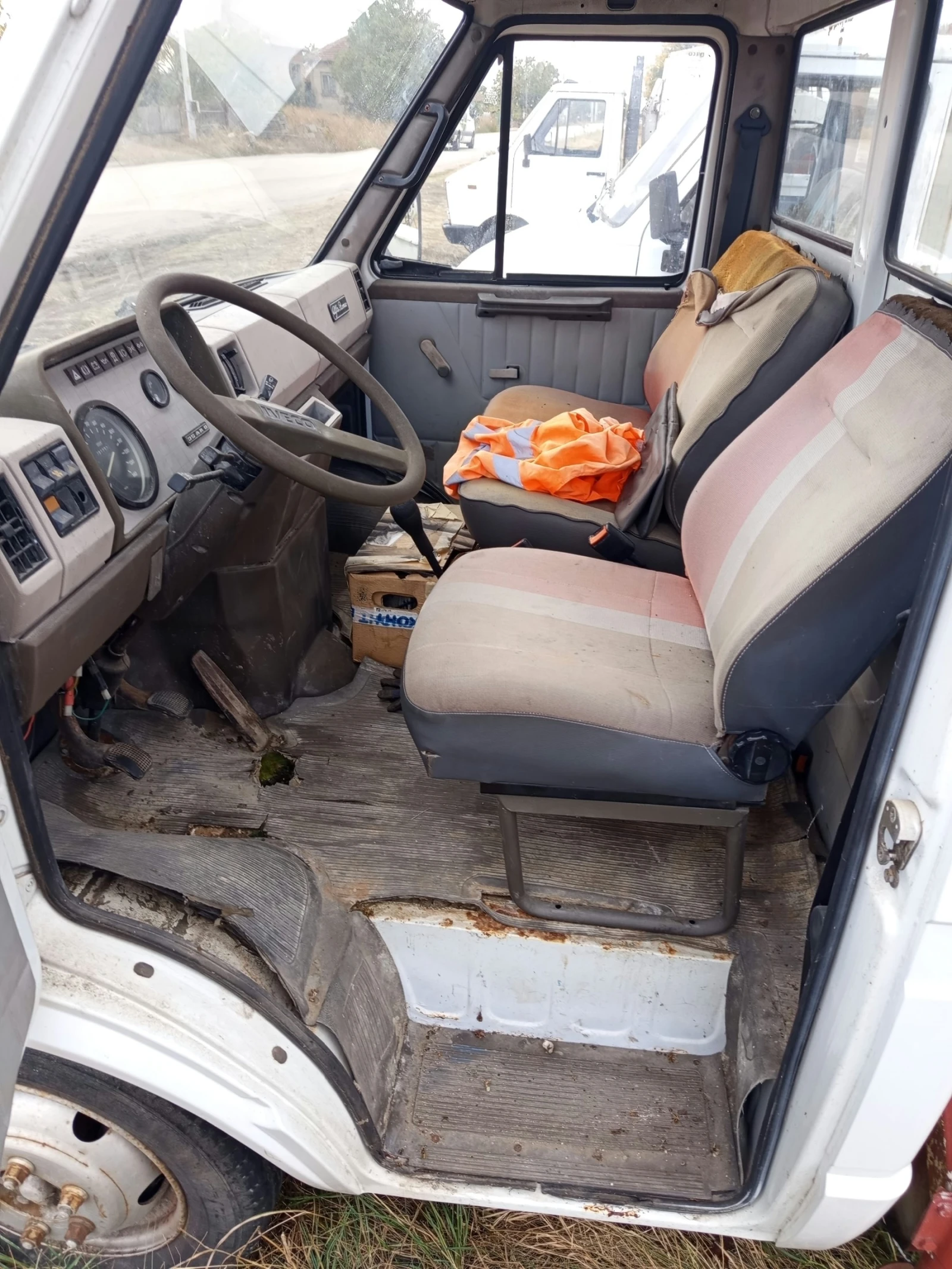 Iveco 35-8 ВИШКА, снимка 11 - Бусове и автобуси - 56726366