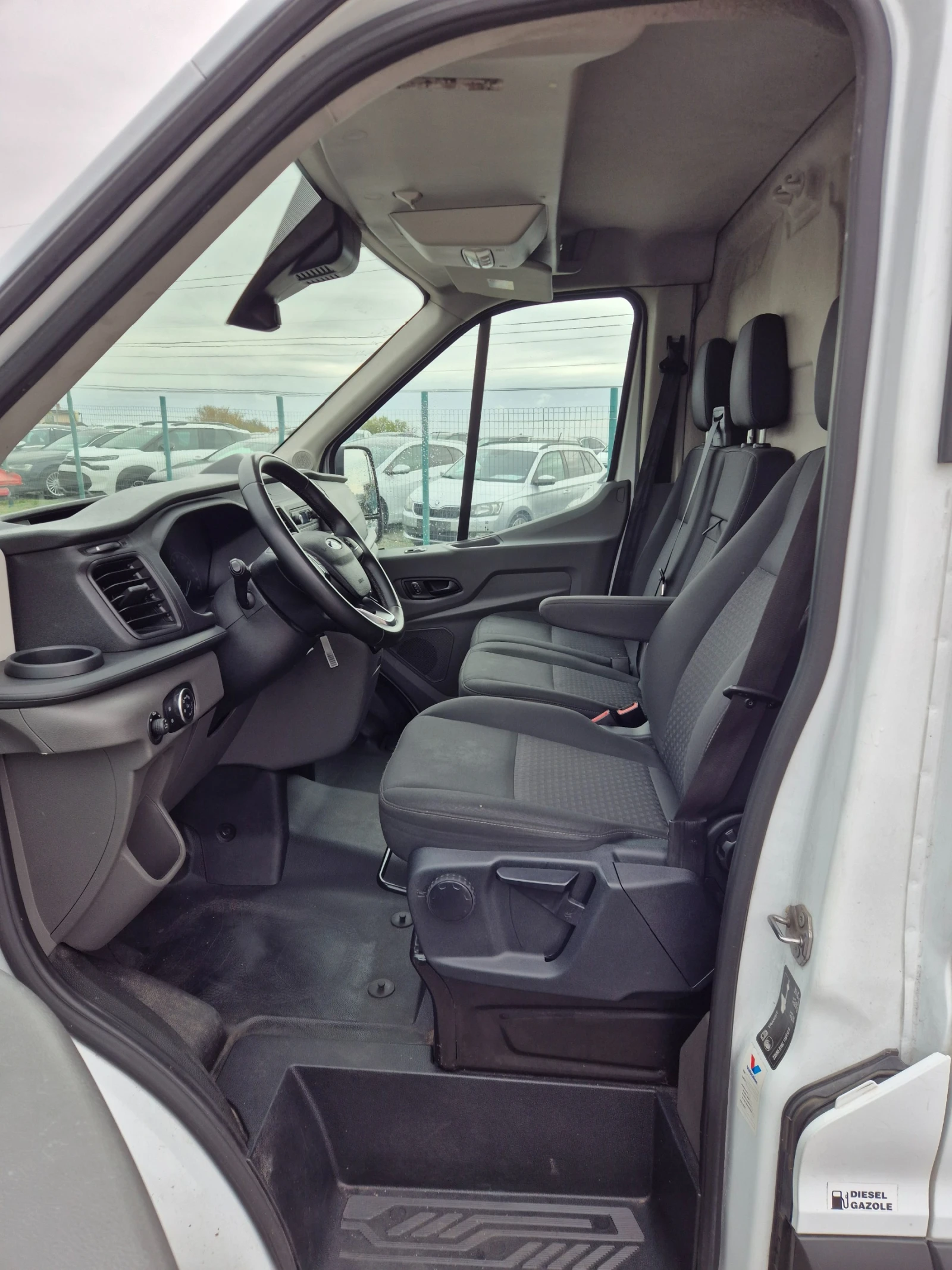 Ford Transit 2.0d 170кс, снимка 11 - Бусове и автобуси - 56744809